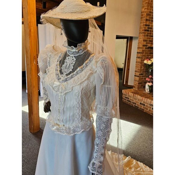 Vintage Ivory Victorian Wedding Gown/ Hat - Picture 4 of 13